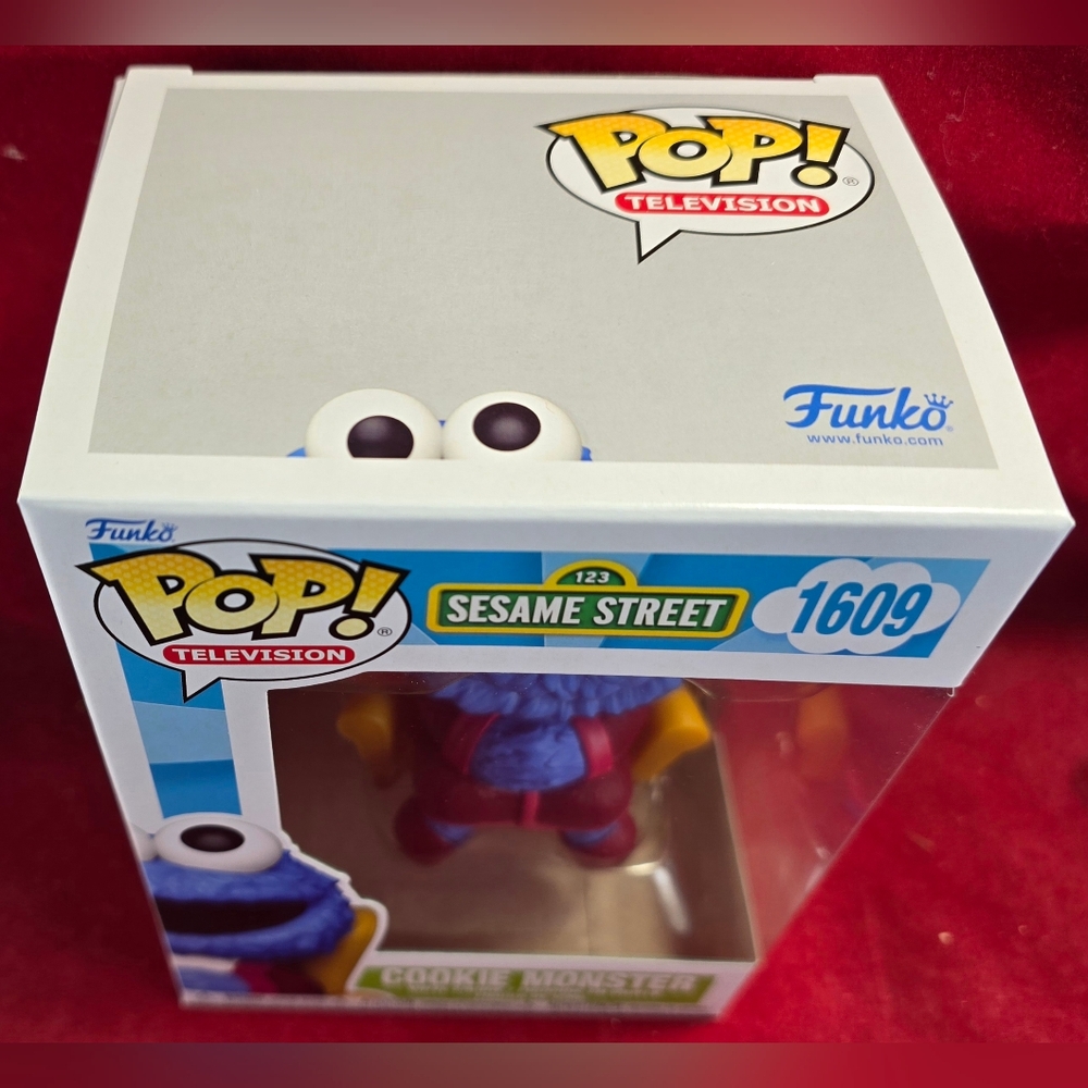 Cookie Monster funko # 1609 (Nib) With Pop Protector - Picture 3 of 6